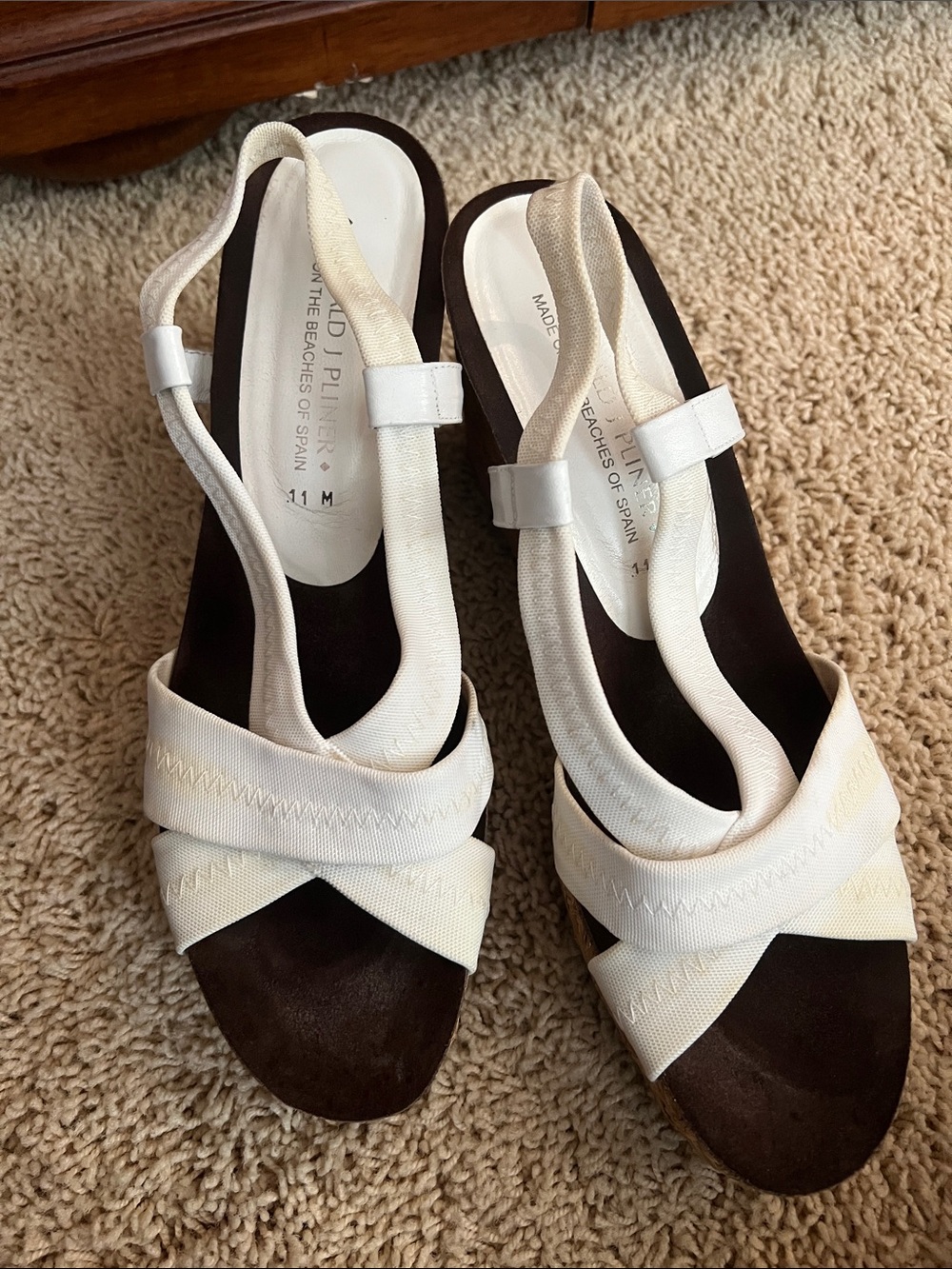 Donald J. Pliner White Slingback Crisscross Sandals size 11